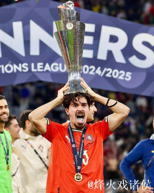 维蒂尼亚:逆转比赛并非首次,强势进球展示实力 维蒂尼亚:逆转比赛并非首次,强势进球展示实力